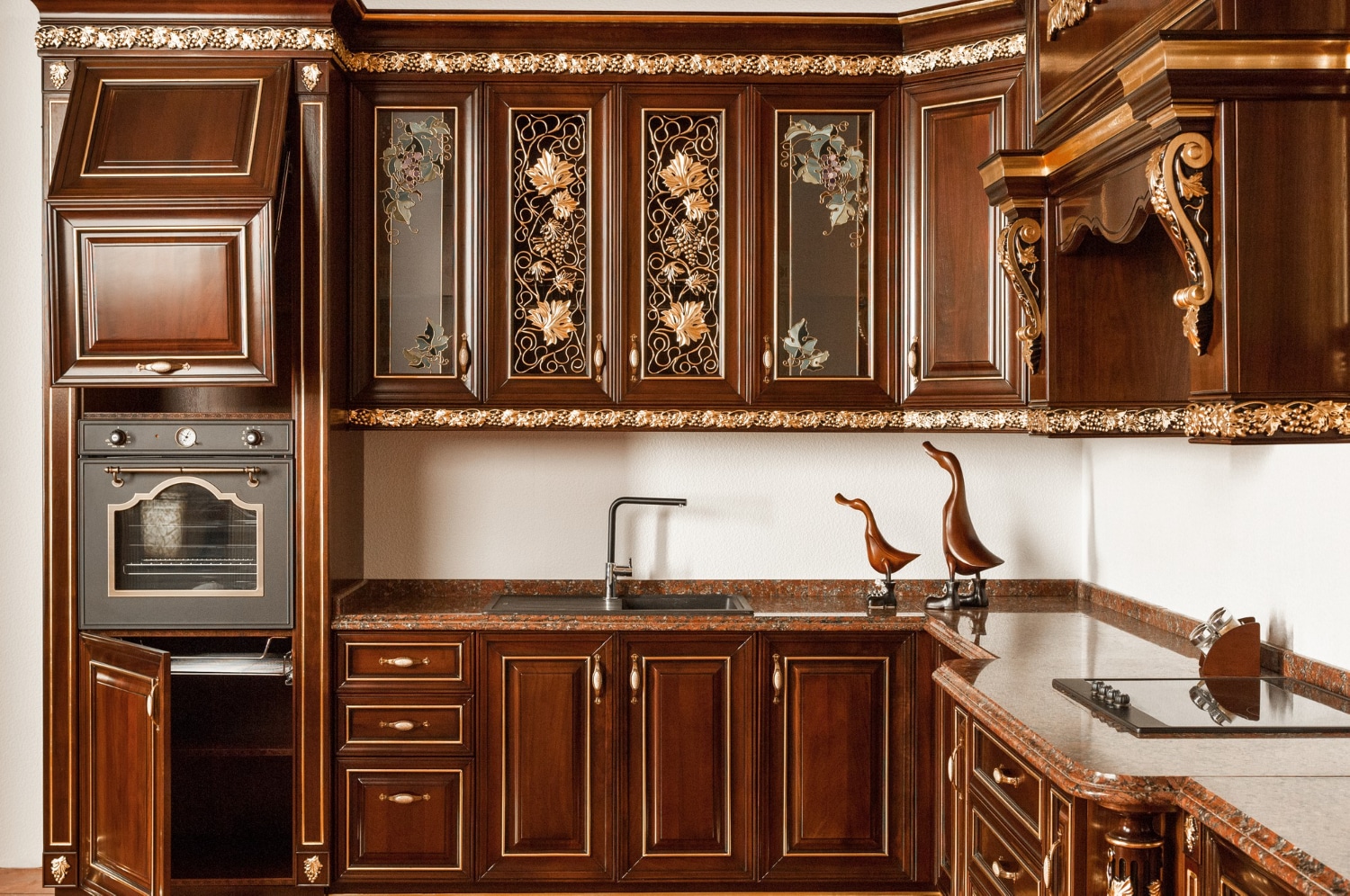 Colonial kitchen design